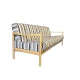 Vintage wooden daybed / canapé / day bed