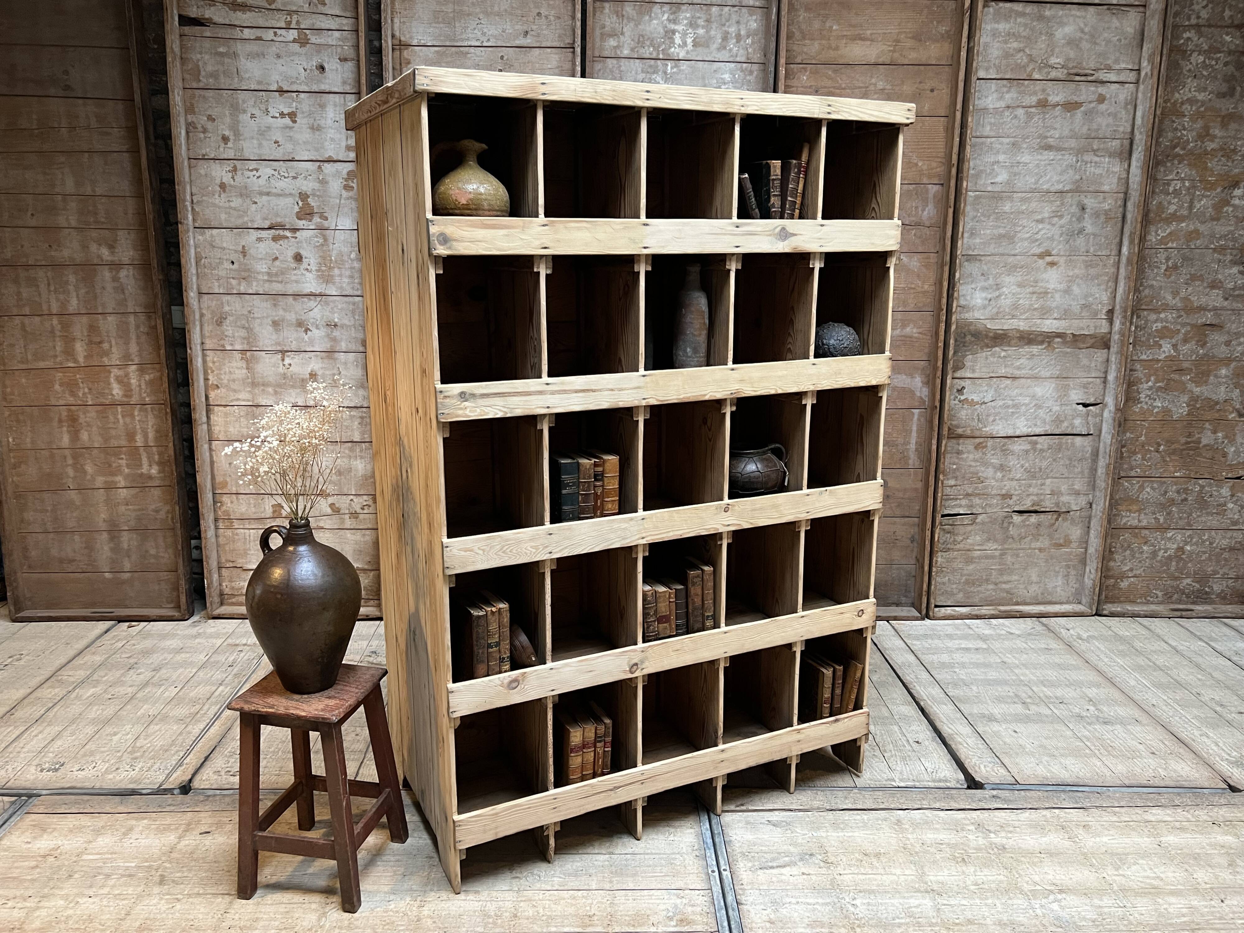 Double-sided locker craft furniture