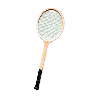 Dunlop's vintage Maxply wooden racket