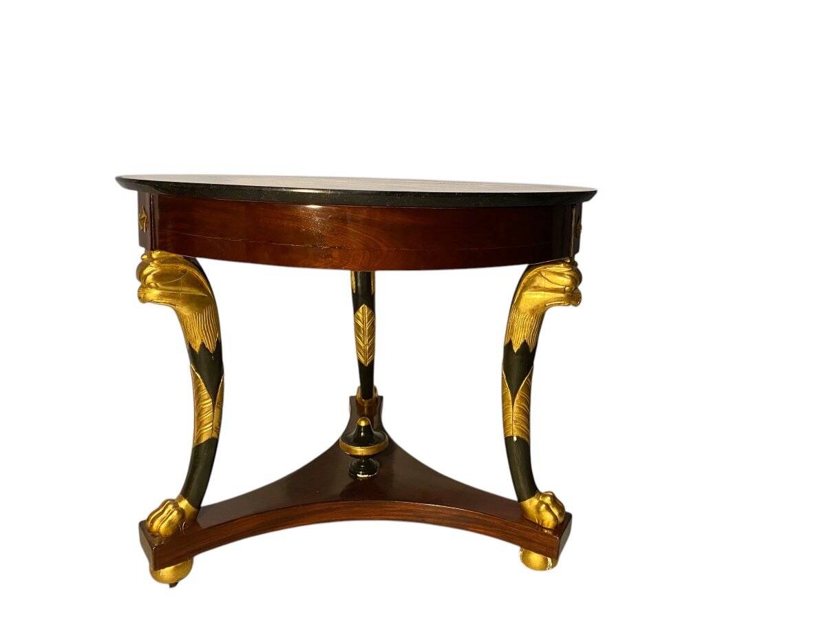 Grand guéridon aux corbins d’époque Empire