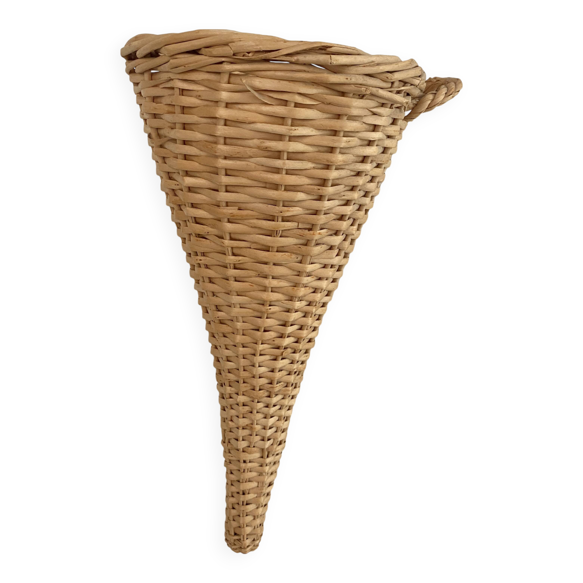 Hanging basket, light wicker