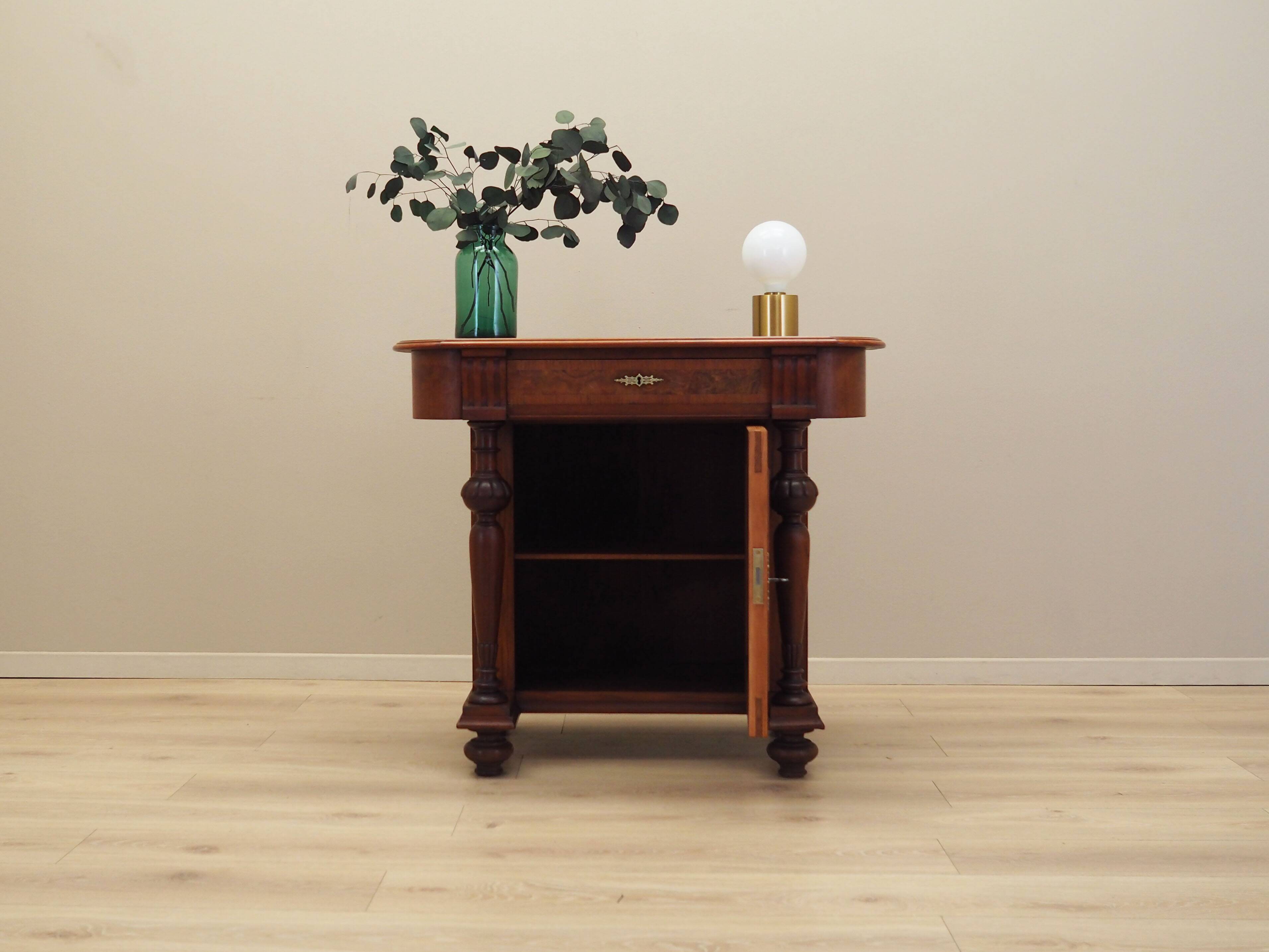 Commode, design italien, années 1960, production : Italie