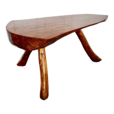Table basse brutaliste tripode en bois massif, vintage 1960