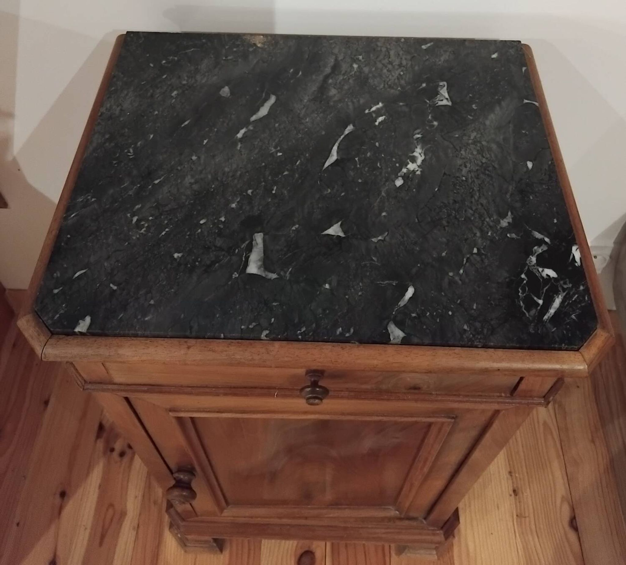 Ancienne table de chevet style Louis Philippe en bois et marbre