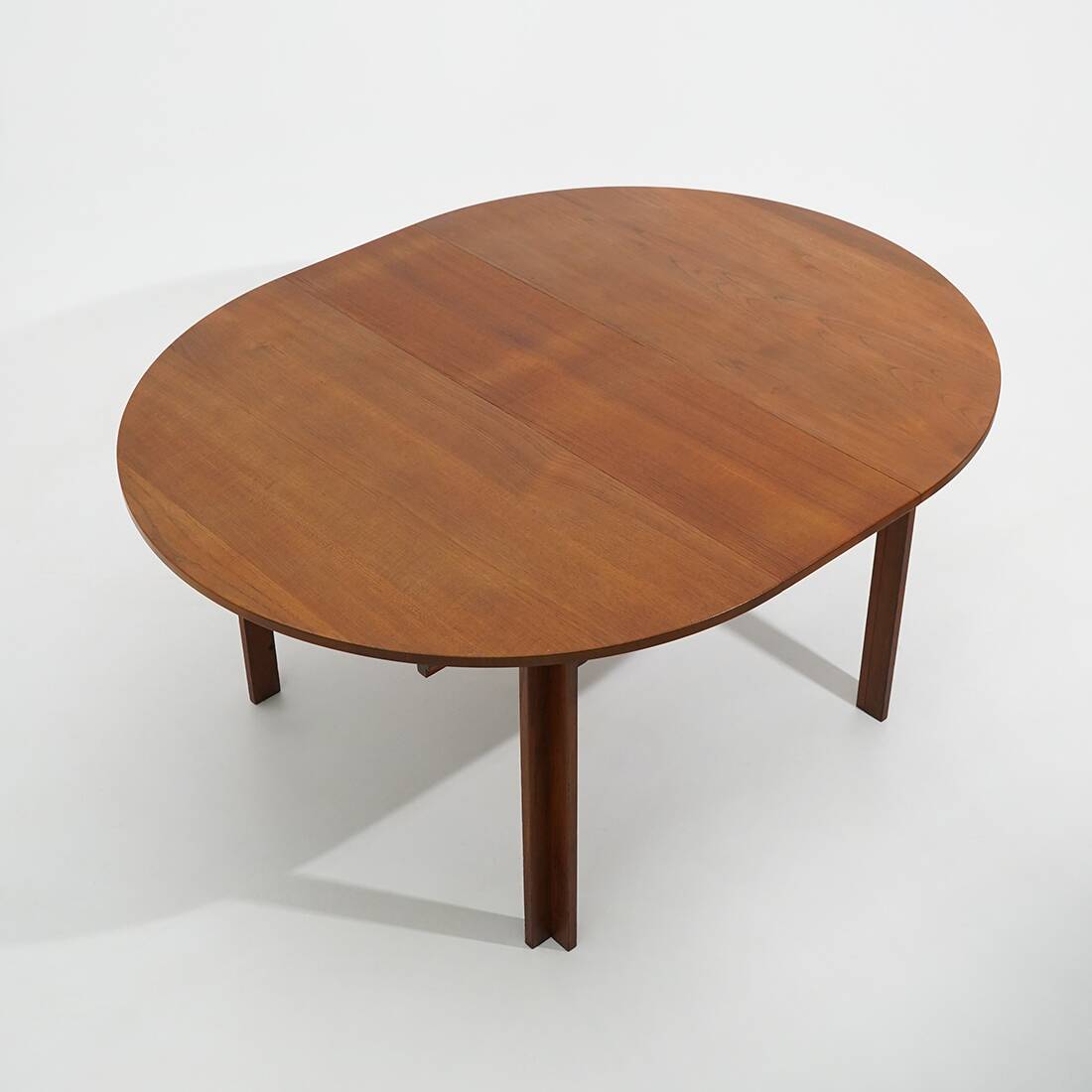Extendable round table by Inge Klingeberg for France e Son, 1960s