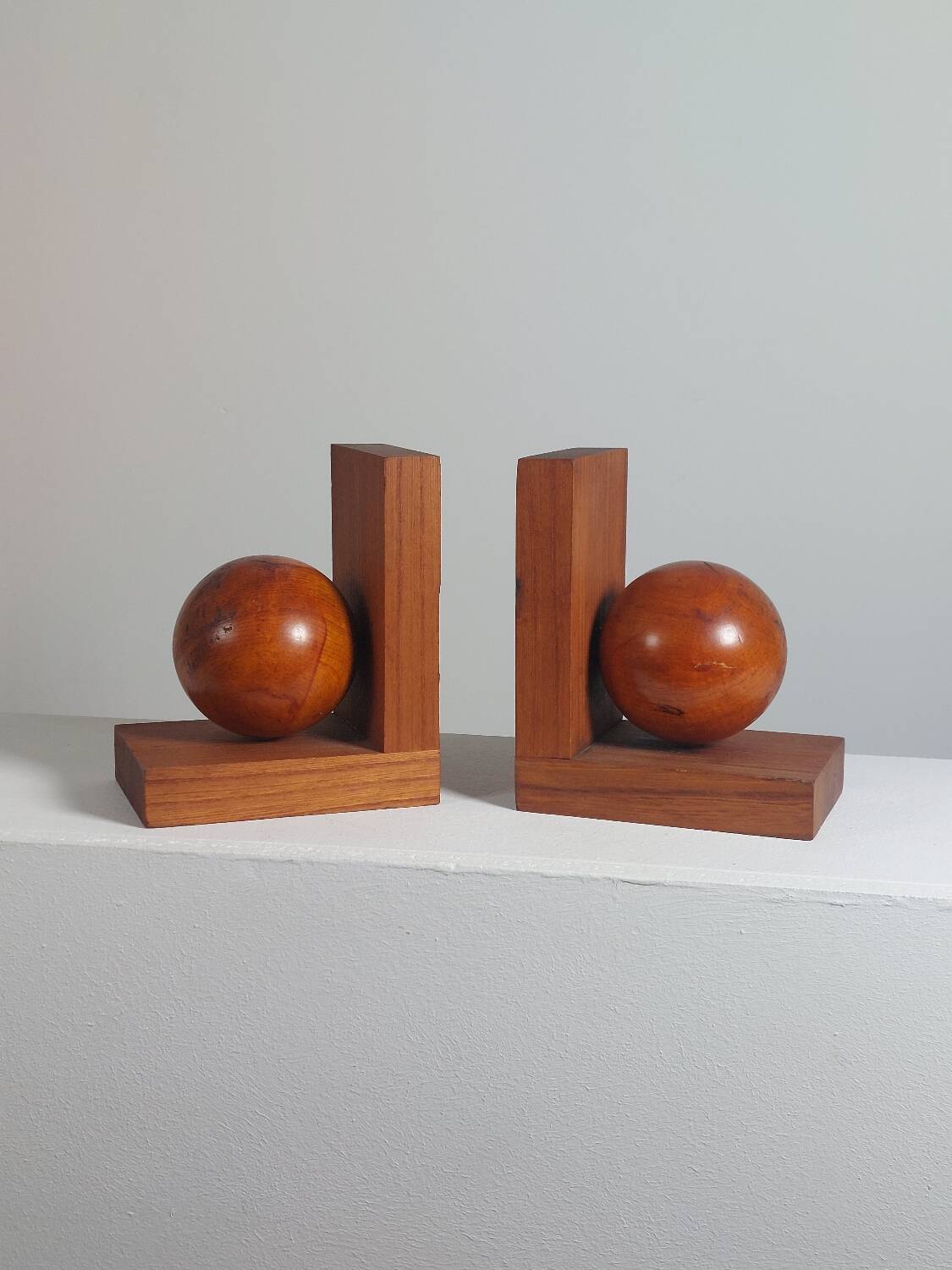 Wooden Art Deco bookends sphere decor