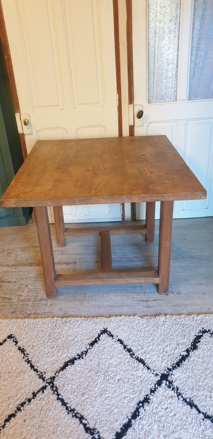 Kitchen table