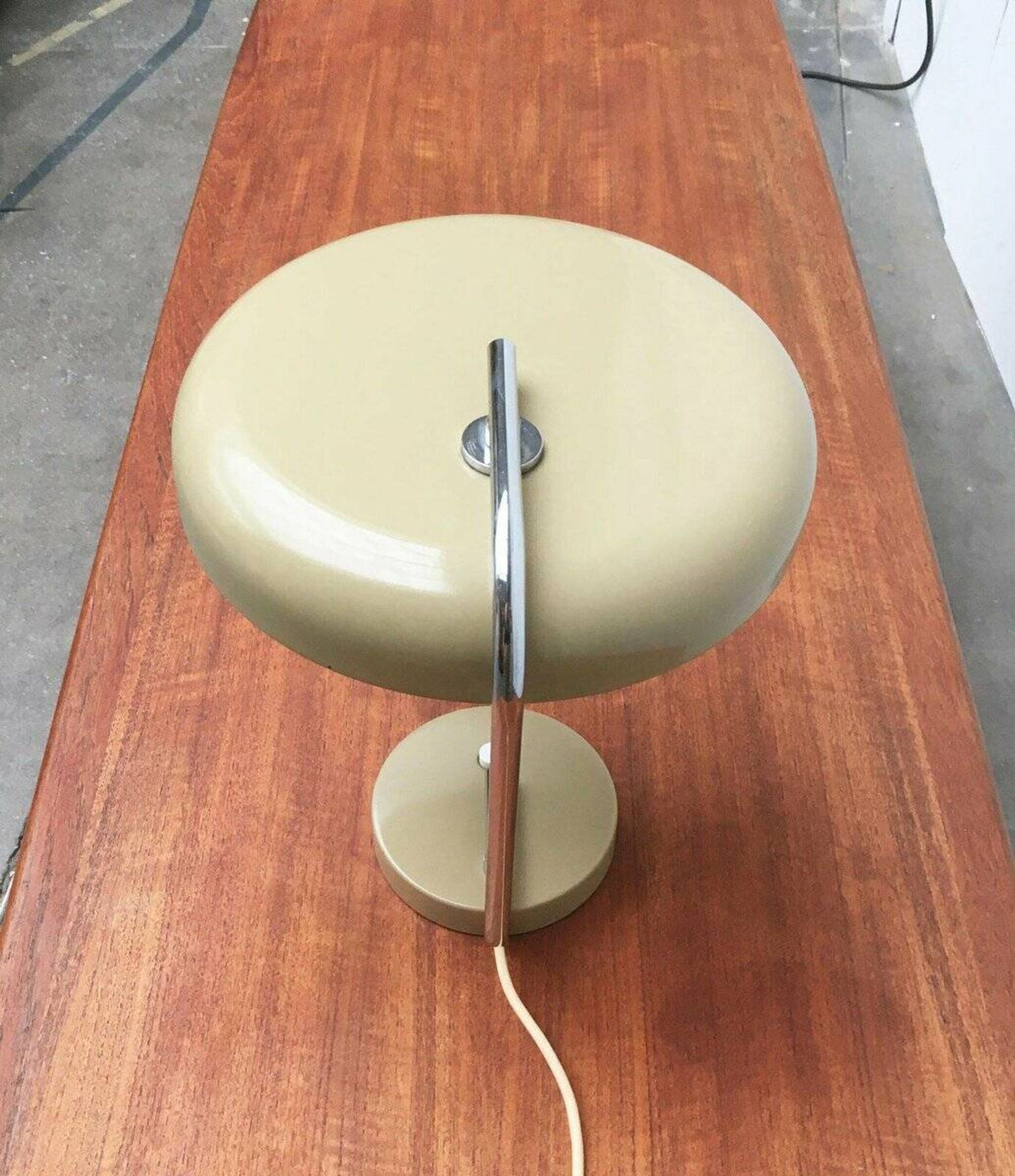 Minimalist German table lamp from the mid-century space age by Hustadt Leuchten, 1960s.