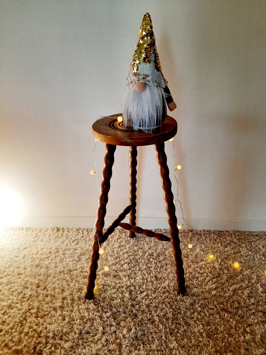 Tabouret haut tripode bois pieds tournés