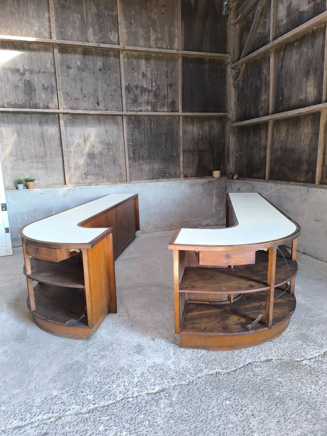 Ensemble de 2 comptoirs de magasin 1950