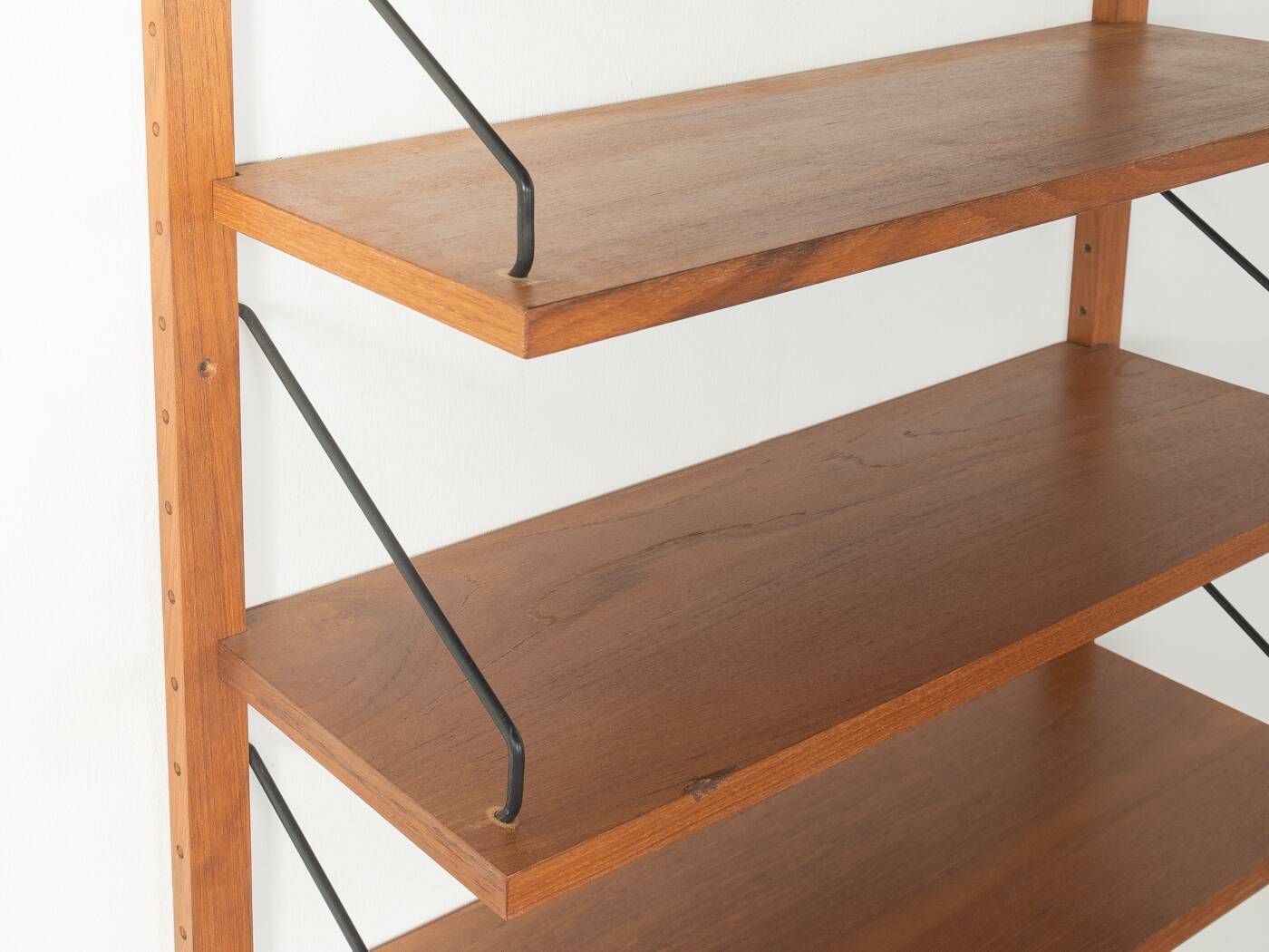 Elegant wall shelf by Poul Cadovius, 1950s, teak
