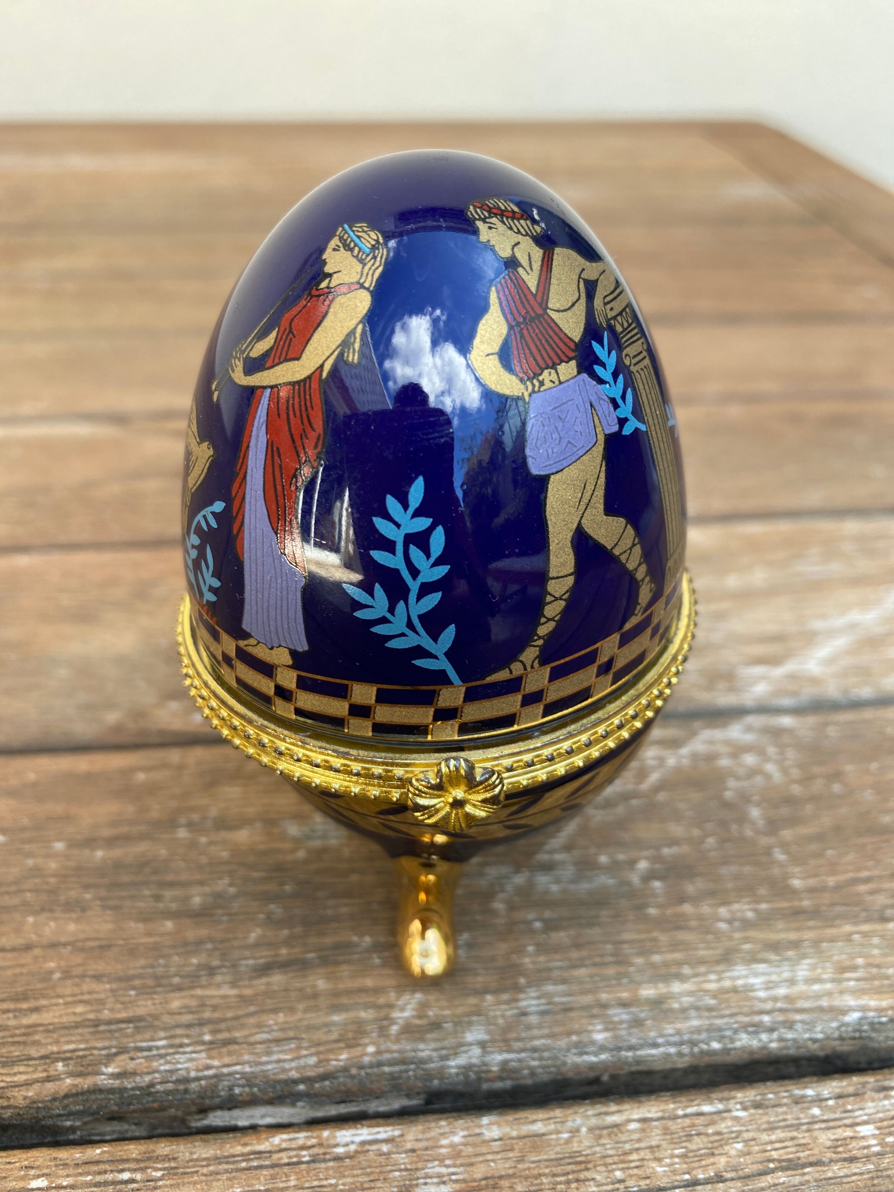 Egg jewelry box
