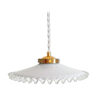 Suspension opaline