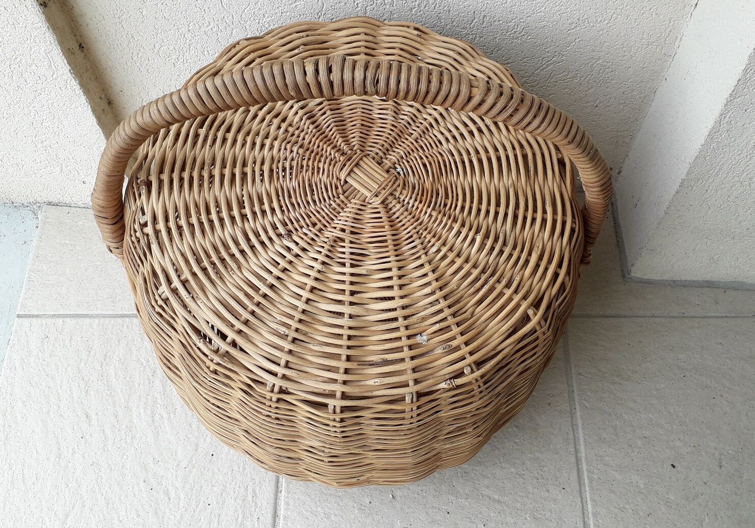 Wicker basket