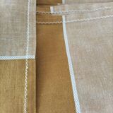 Vintage tablecloth and 8 napkins – caramel and golden mustard tones
