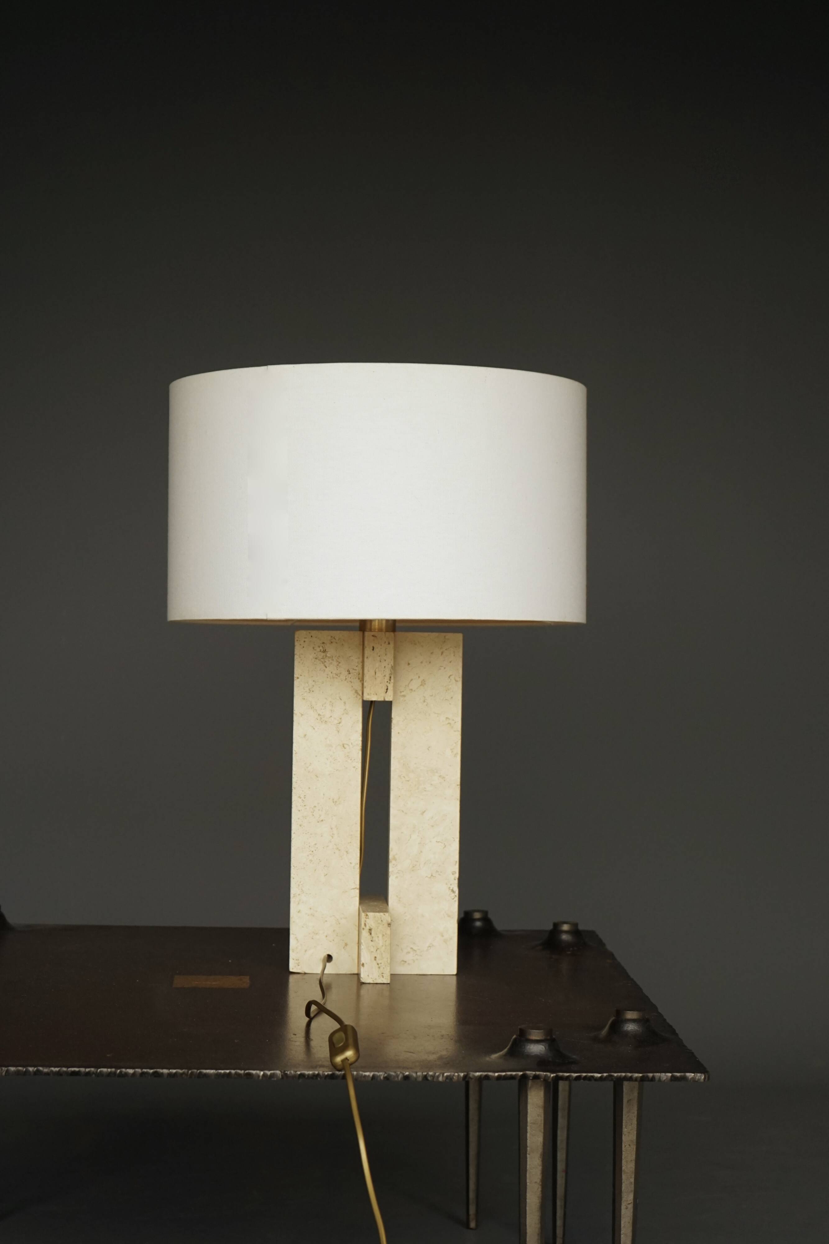 Mid-century table lamp in travertine, Italy, 1970s