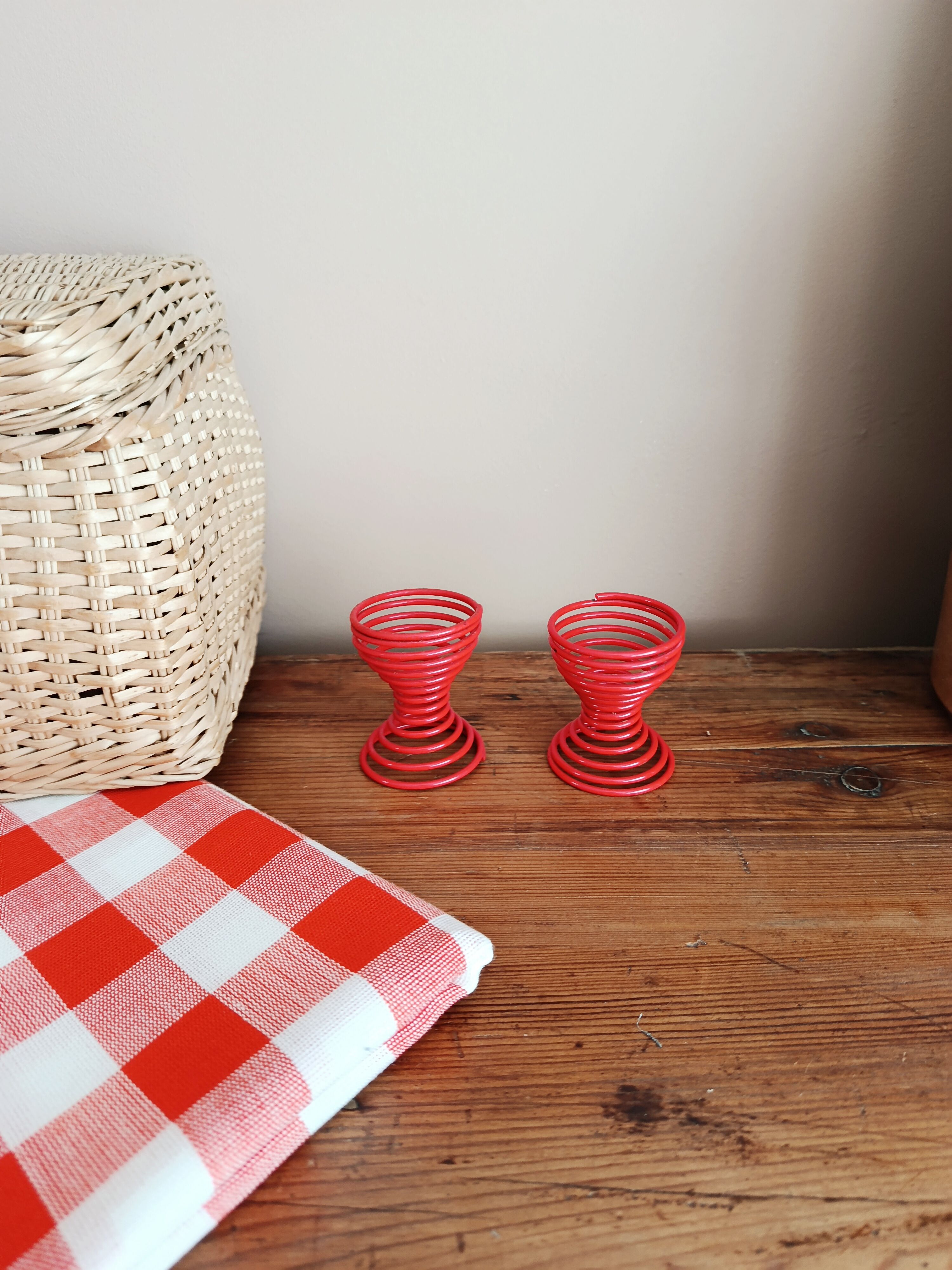 Set of 2 spring egg cups