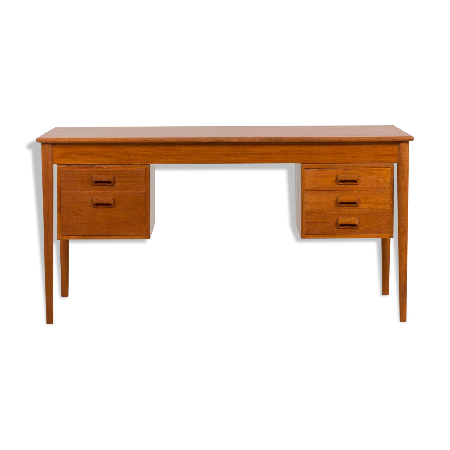 Danish Teak Model 130/1 Desk by Børge Mogensen for Søborg Møbelfabrik, freestanding 1950s
