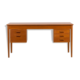 Danish Teak Model 130/1 Desk by Børge Mogensen for Søborg Møbelfabrik, freestanding 1950s