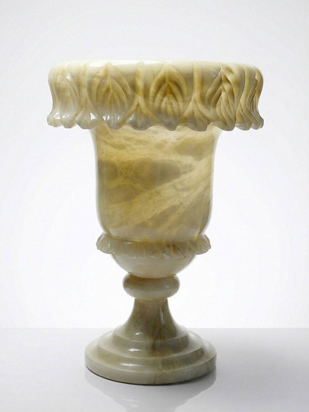 Grande potiche médicis en albâtre/marbre jaunâtre style belle époque