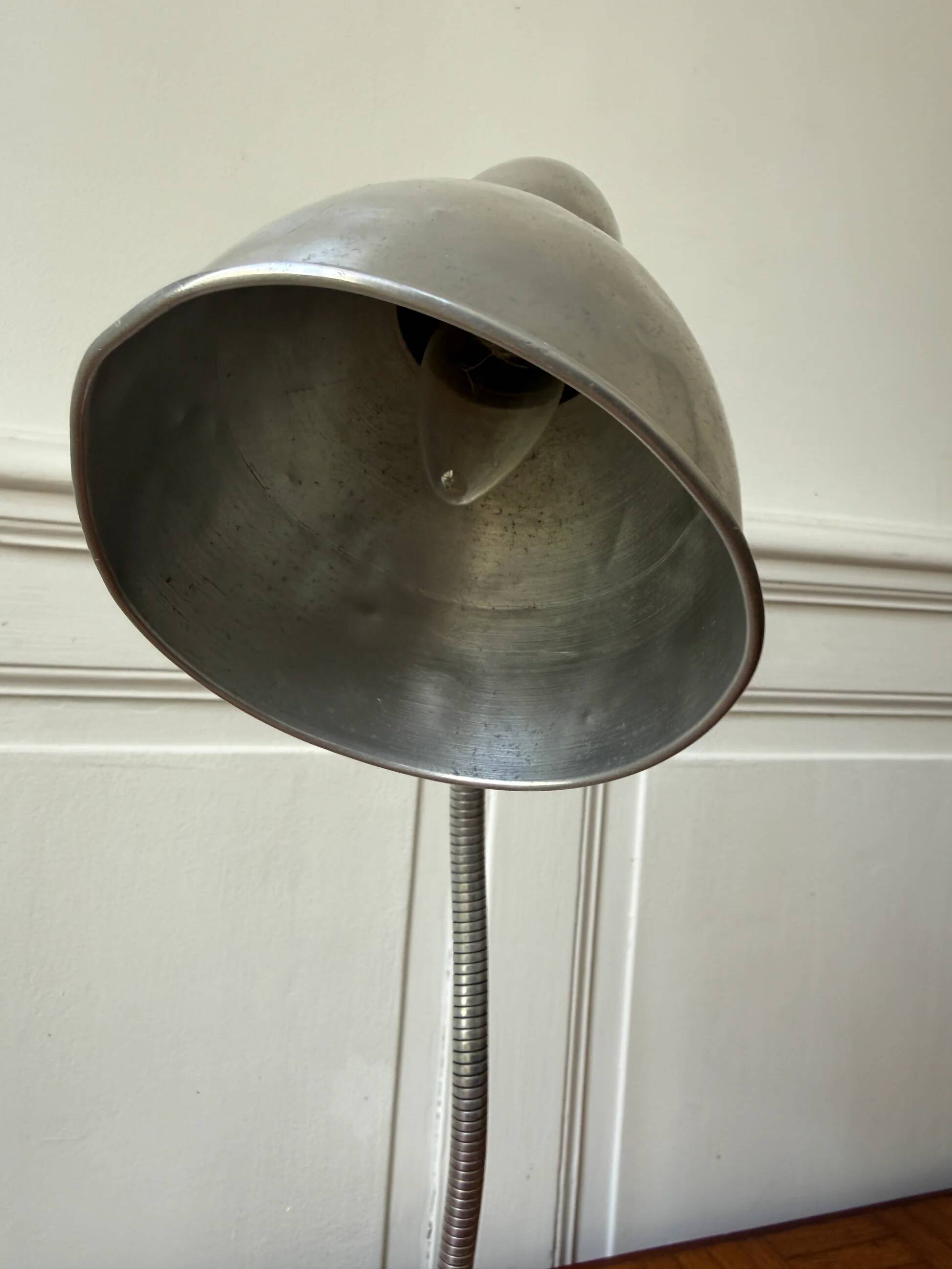 Articulated industrial desk lamp – 1950s