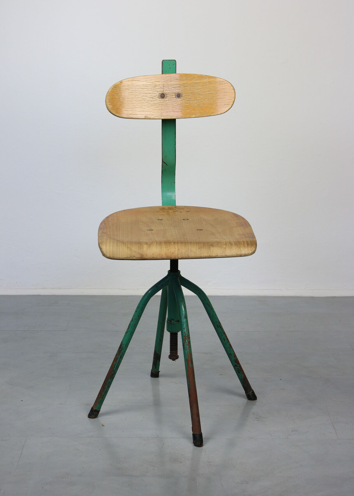 Set of 2 industrial mint green swivel chairs, 1960