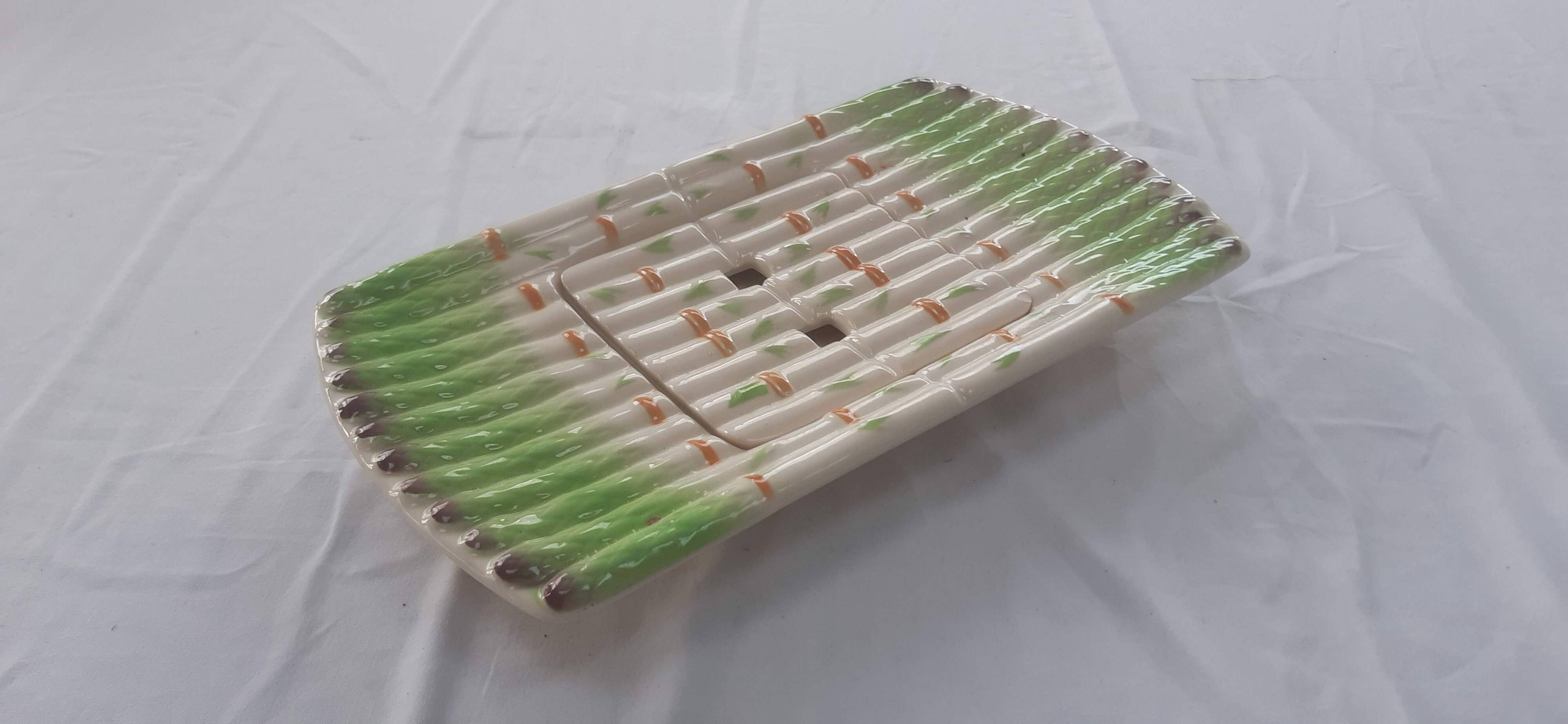 Large asparagus dish in Niderviller slip