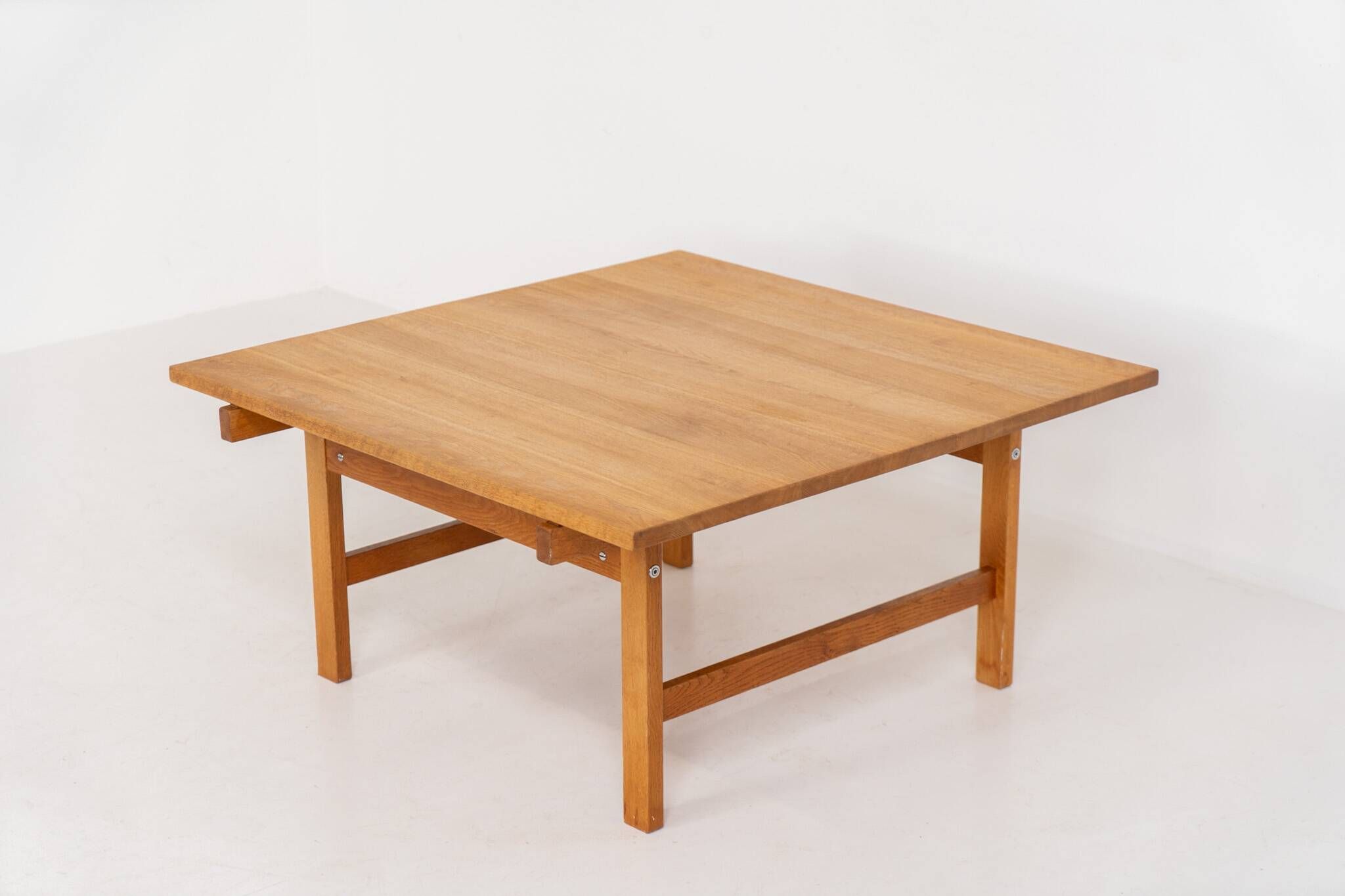 Table basse en chêne par Hans J. Wegner pour Andreas Tuck