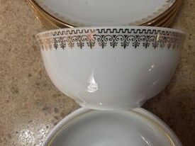 8 coffee, tea or chocolate cups & saucers Ferdinand Deshoulières