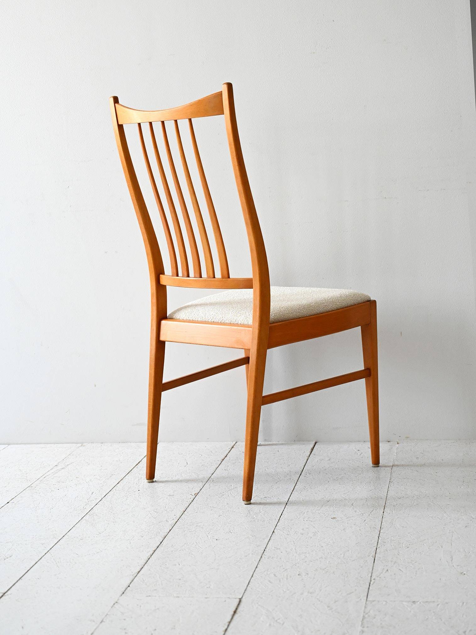 Lot de 4 chaises scandinaves vintage en hêtre des années 1950