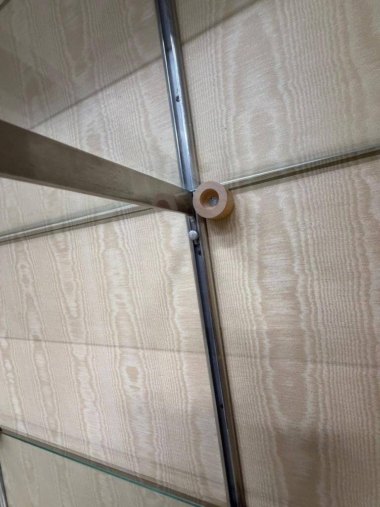 Vintage wooden display cabinet / sideboard / wall cabinet