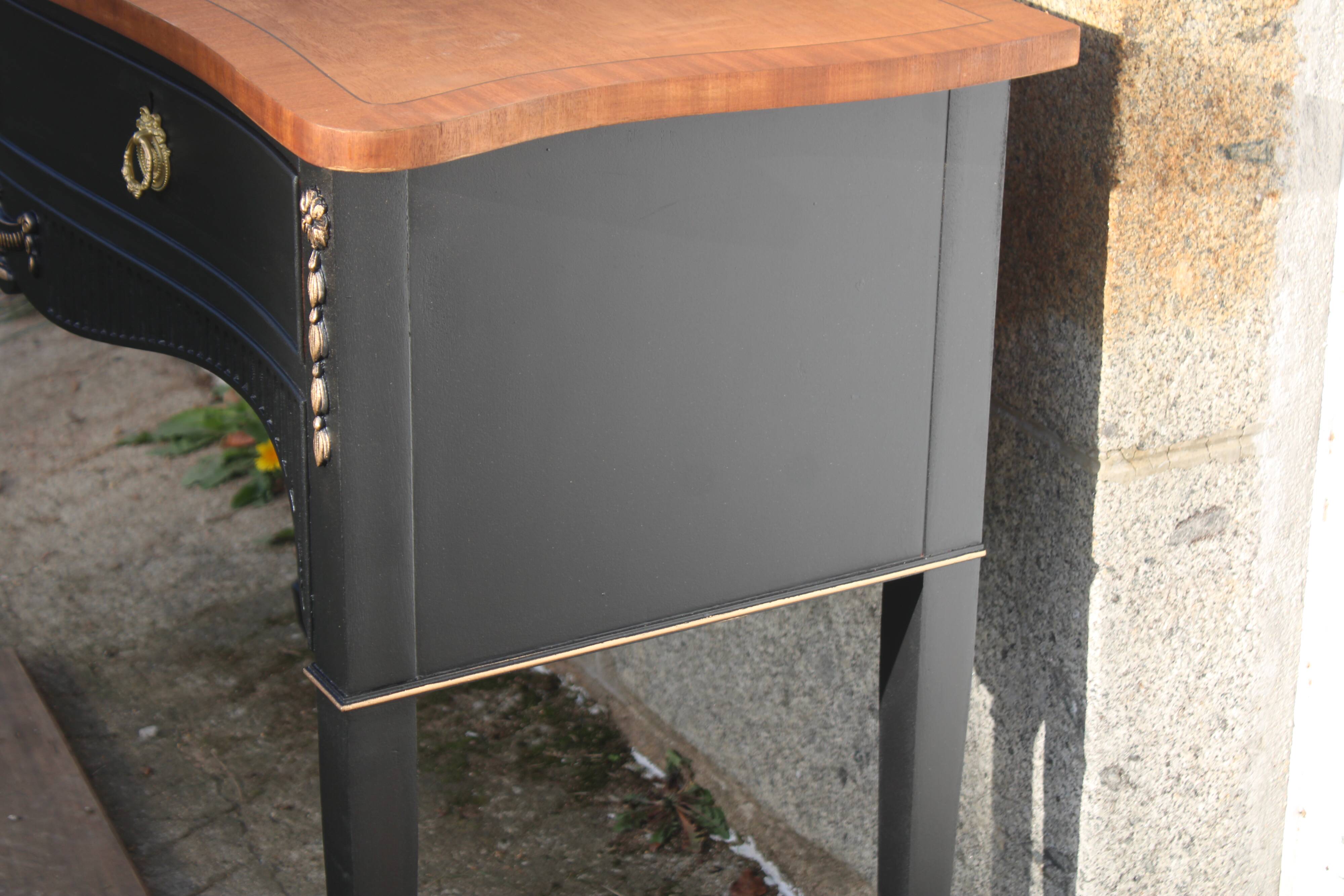 Restored antique console – Haussmannian elegance & velvet finish