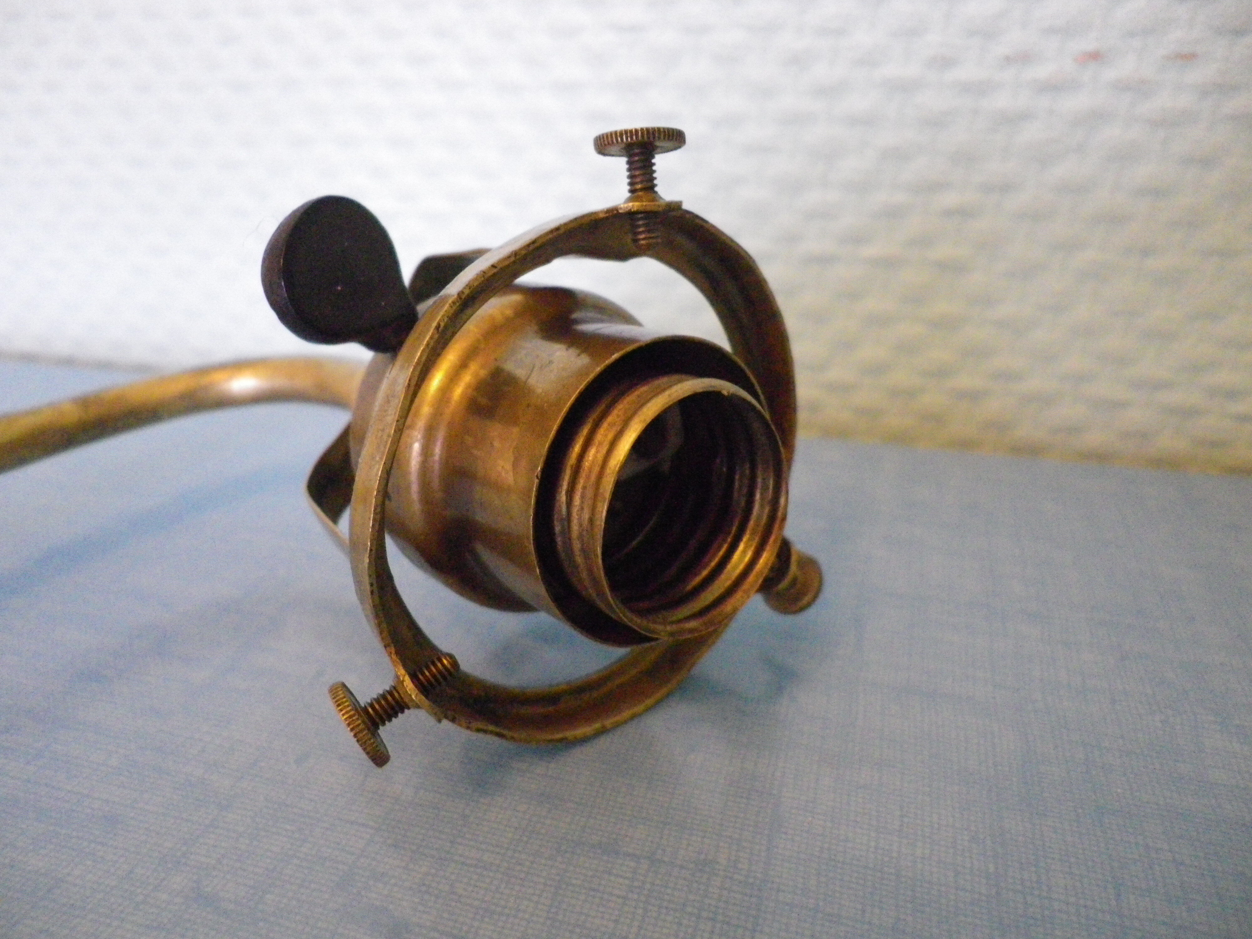 Fully brass lamp foot - Articulated arm - 1930s