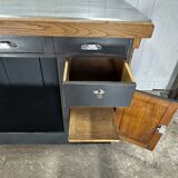 Zinc bar counter