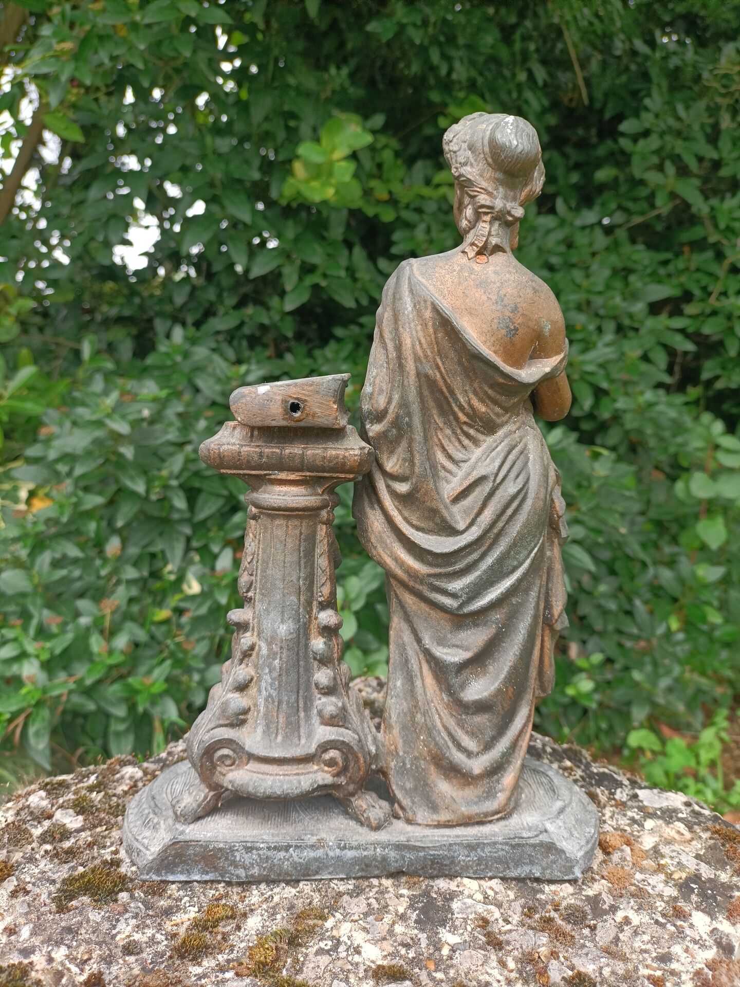 Statue
