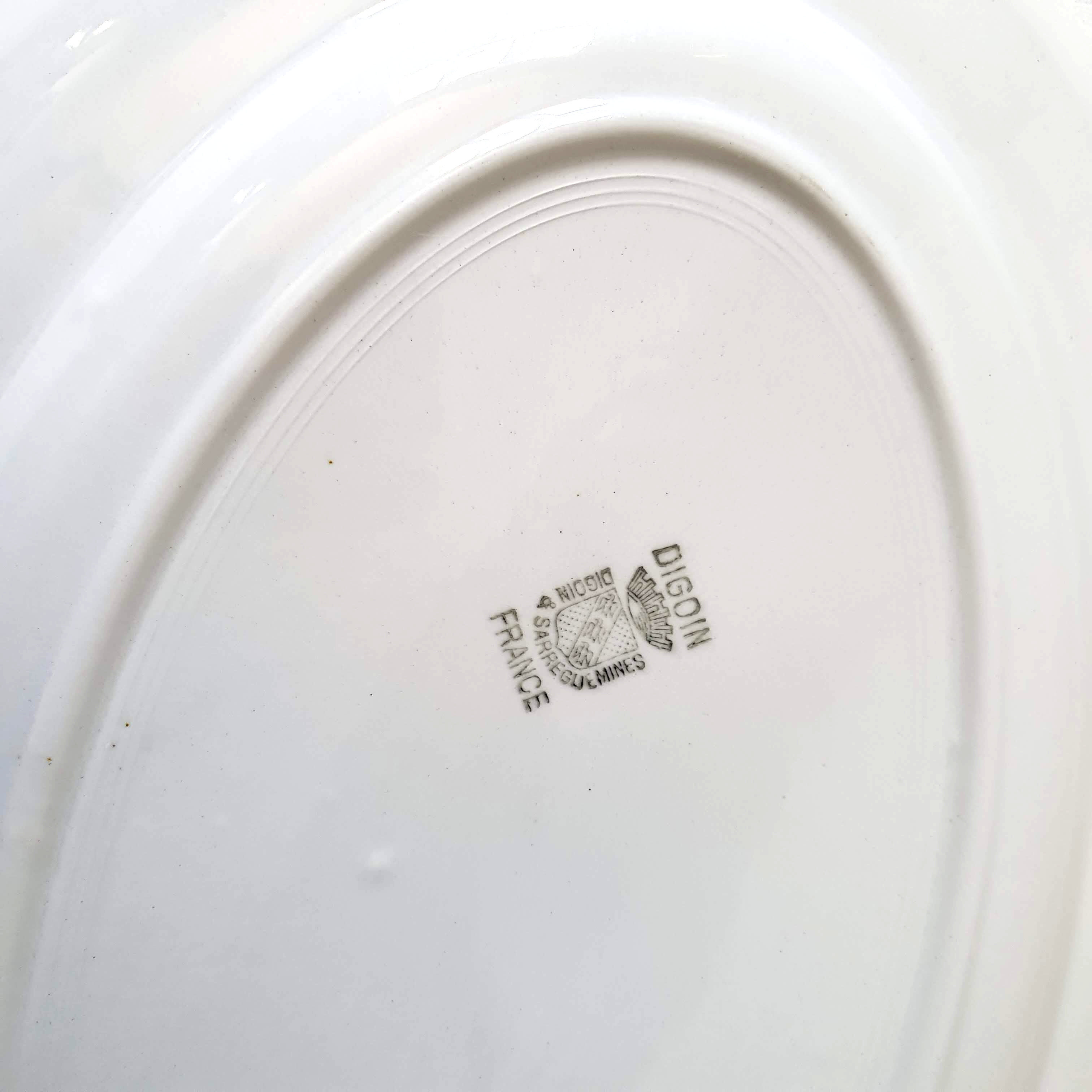 Serving dishes in fiance blanche