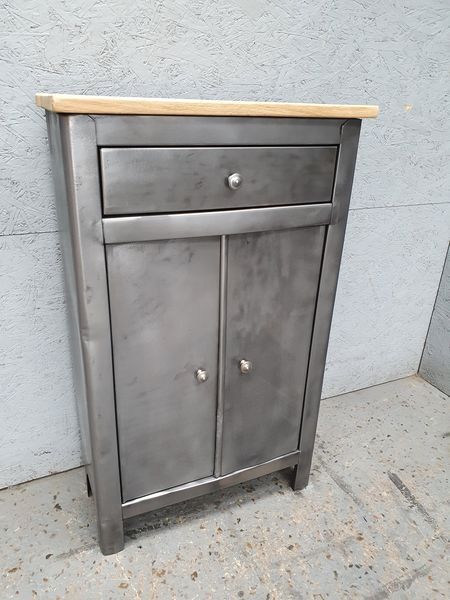 Extra furniture on oak industrial