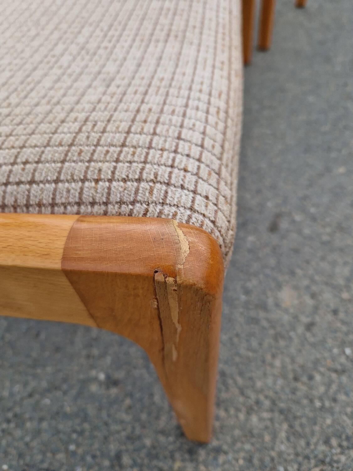 Set of 6 vintage beech chairs to clean or reupholster