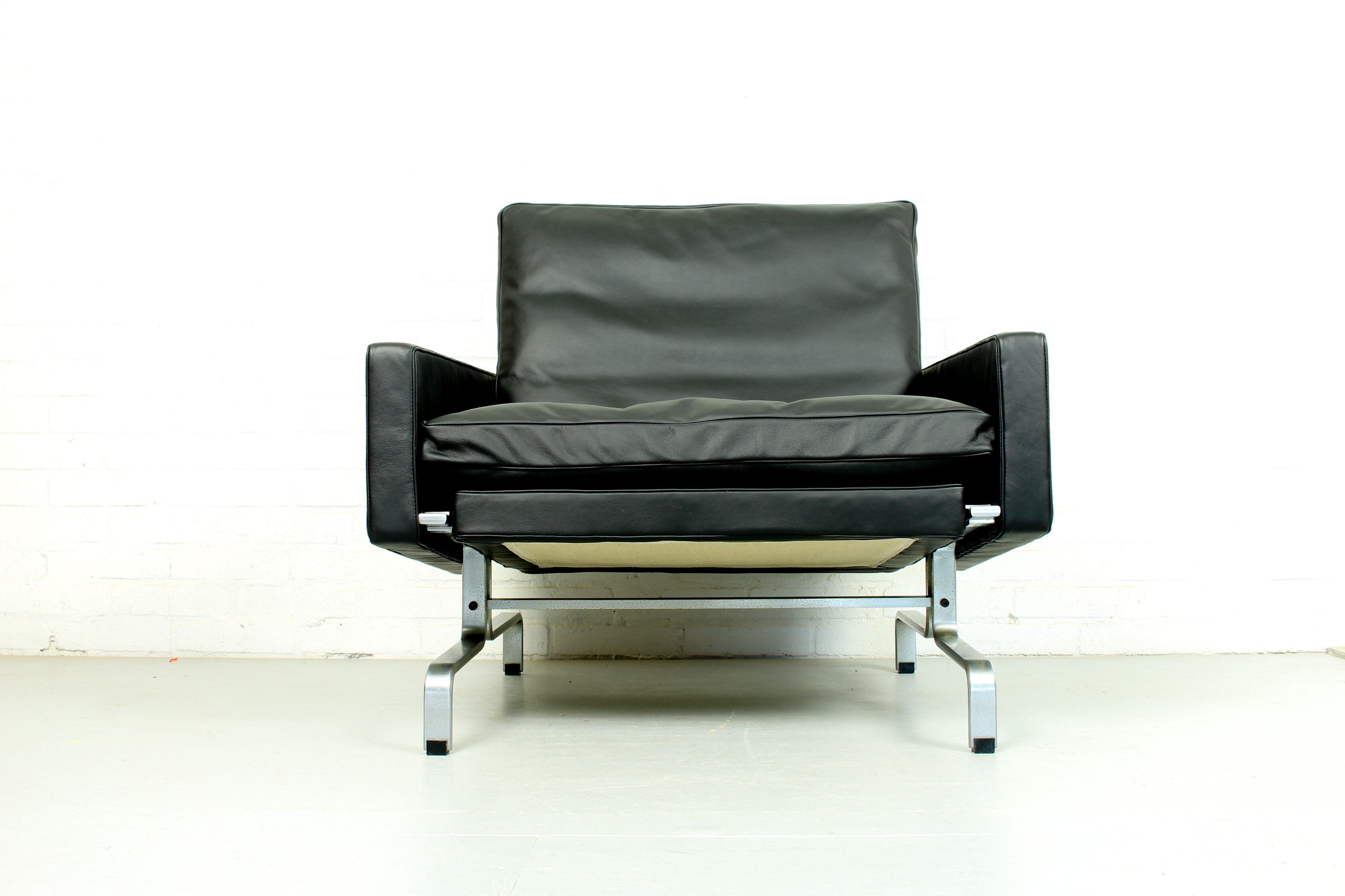 Set 2 vintage PK31/1 Lounge Chair & PK61 Coffee Table by Poul Kjaerholm for E. Kold Christensen