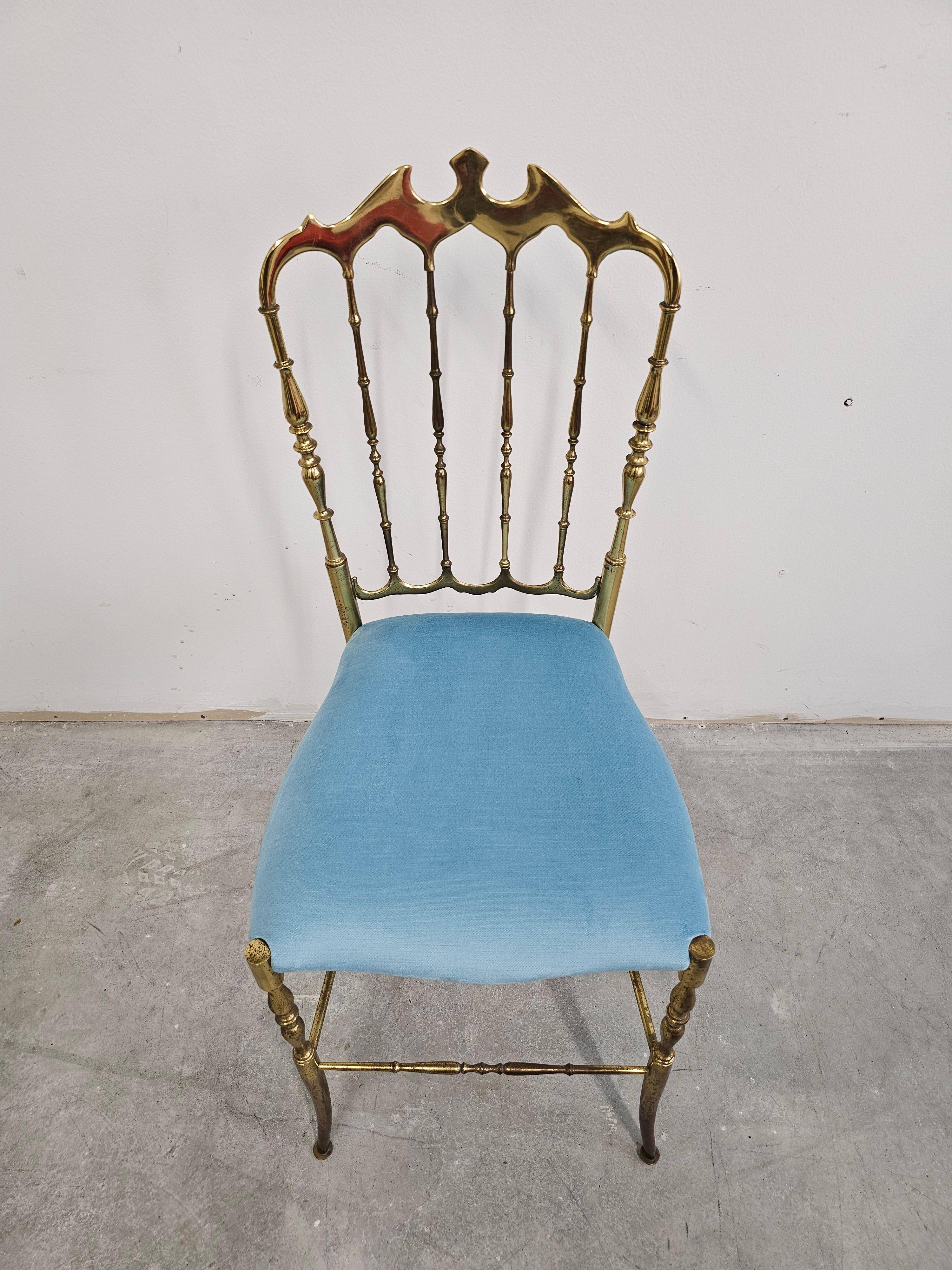 Mid-century Chiavari accent chair in solid brass with a plush seat.