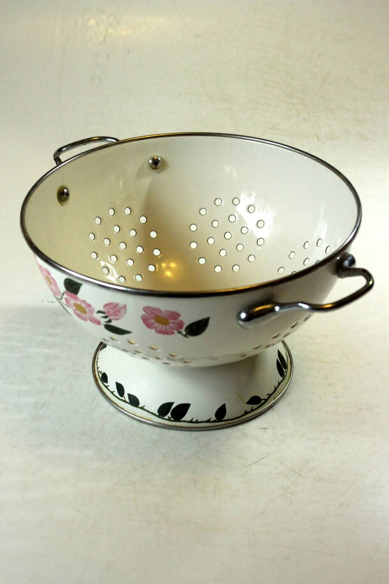 MagiDeal Assiettes Passoires En Émail Vintage - Bol à Fruits Rétro Blanc - Style Français Élégant Pour Cuisine Et Déco De Table