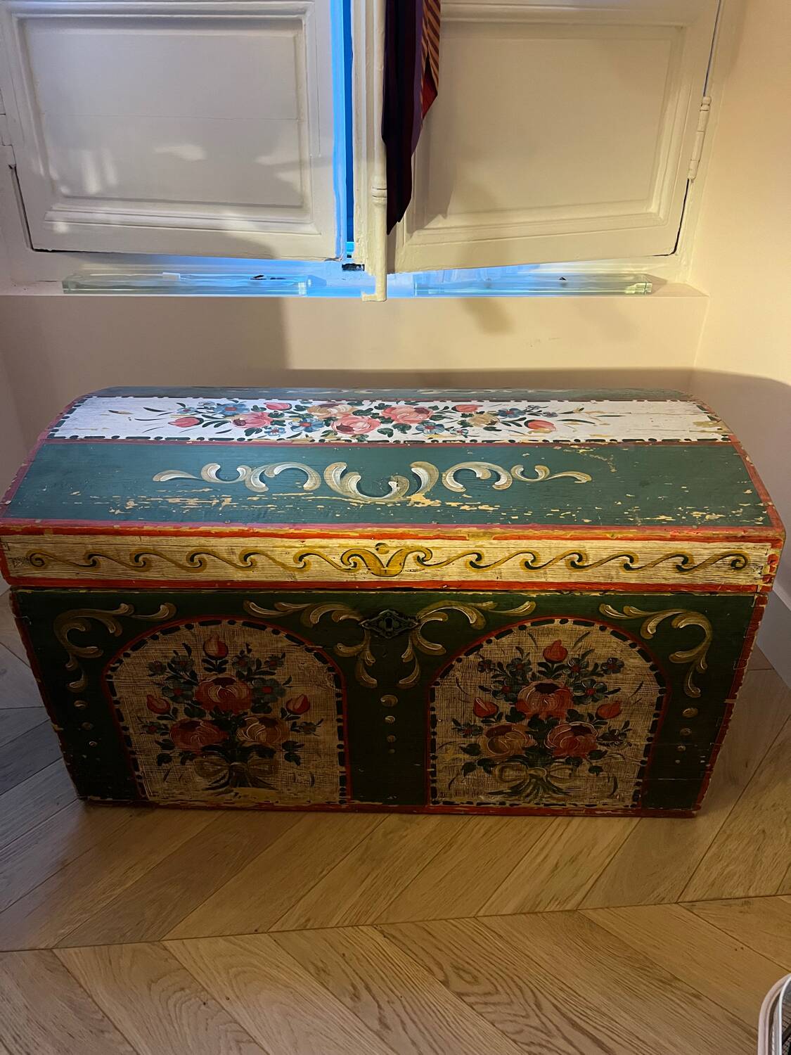 Coffre de mariage peint, 19ème siècle