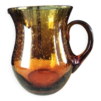 Cruche à eau ventrue en verre bullé