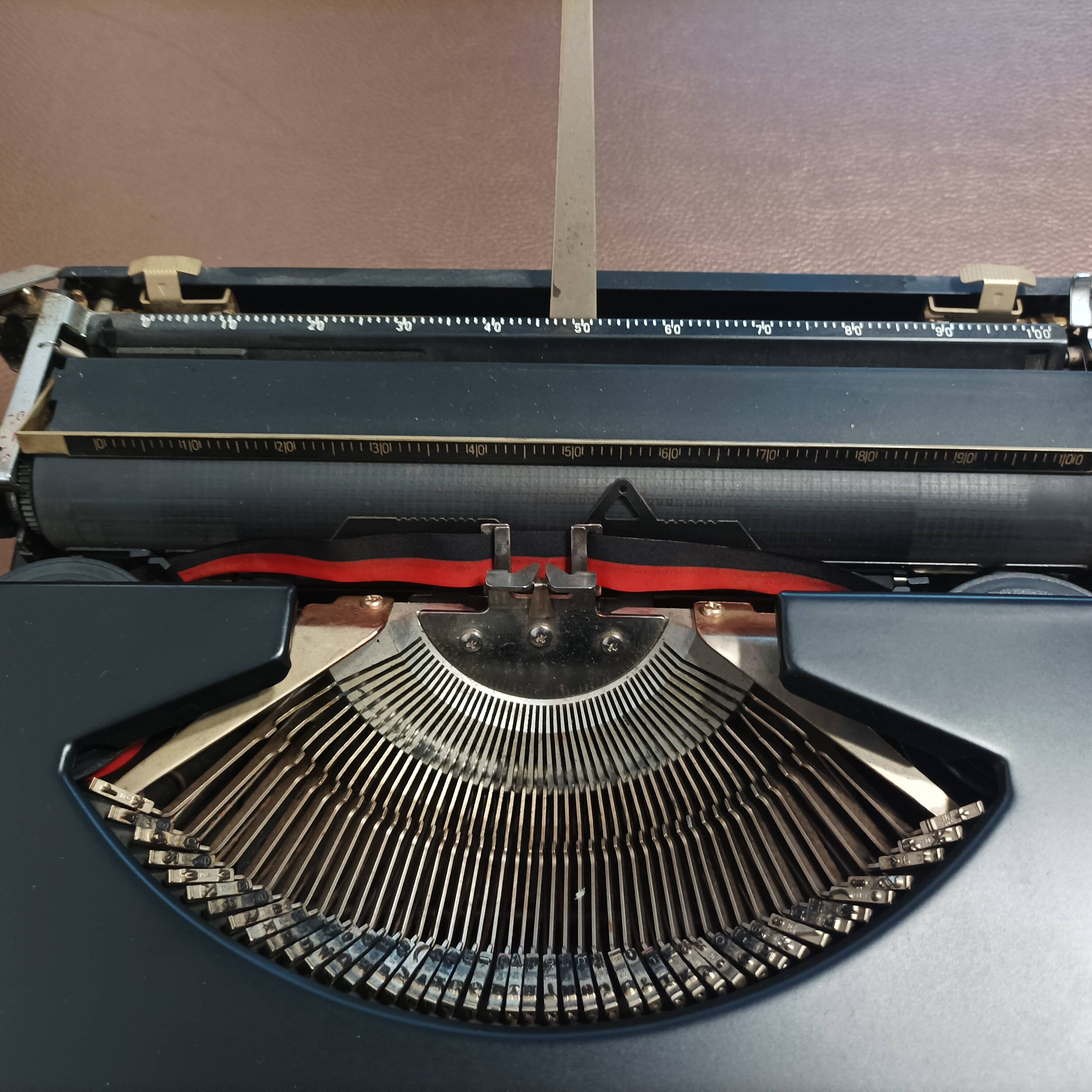 Quen Data 680 De Luxe BLACK typewriter revised new ribbon