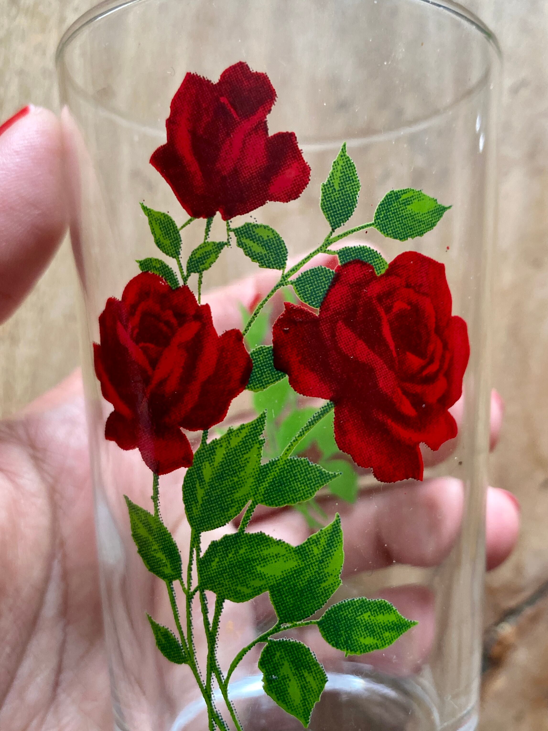 Set of 9 vintage glasses with flower designs - red roses -