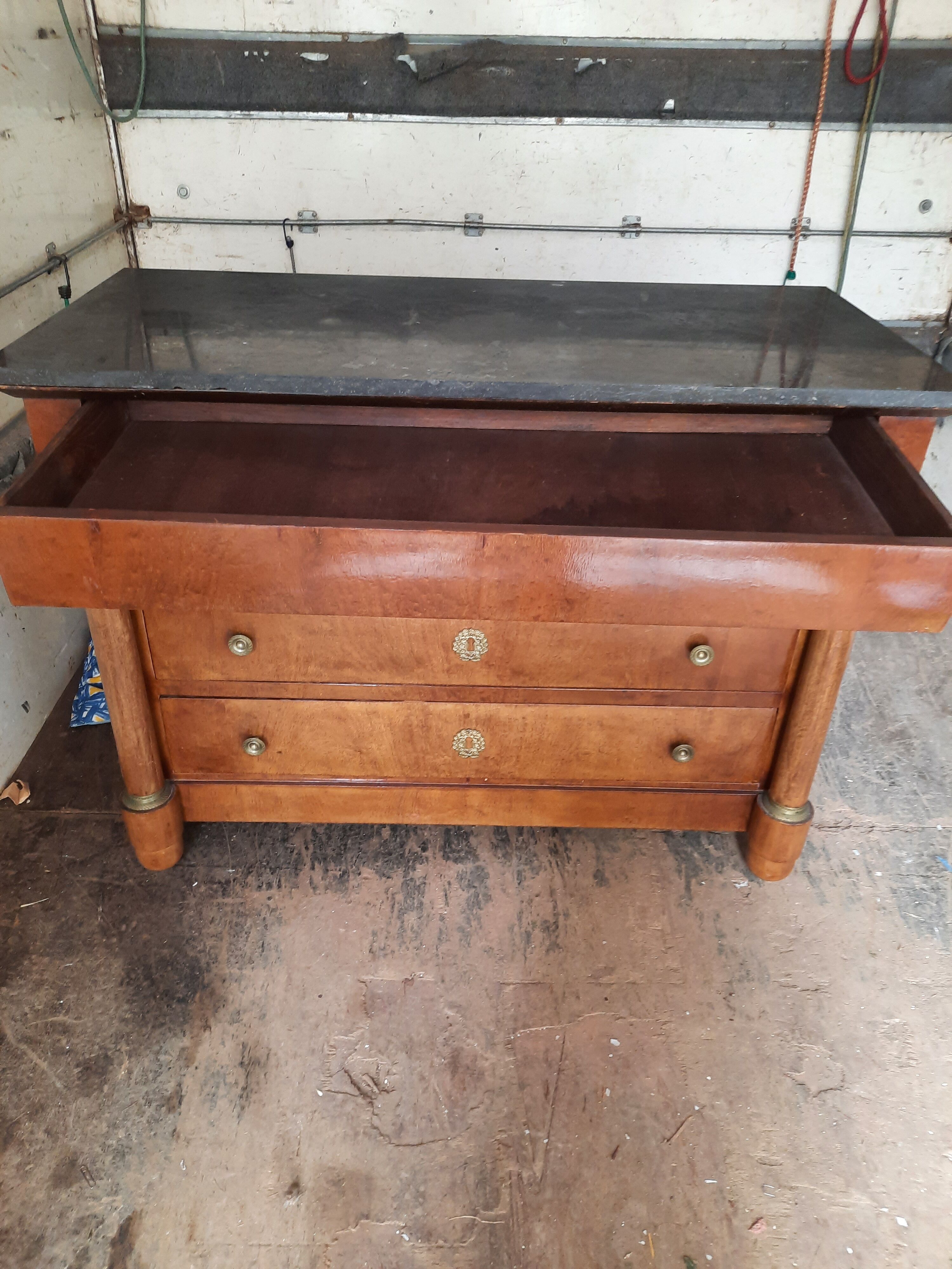 Empire style commodity