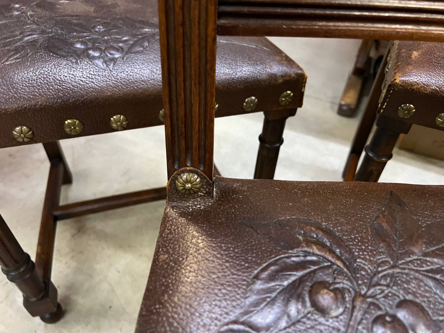 Word of 6 chairs Henri II