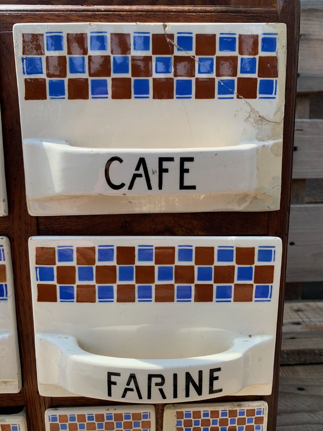 Old spice cabinet Saint-Clément