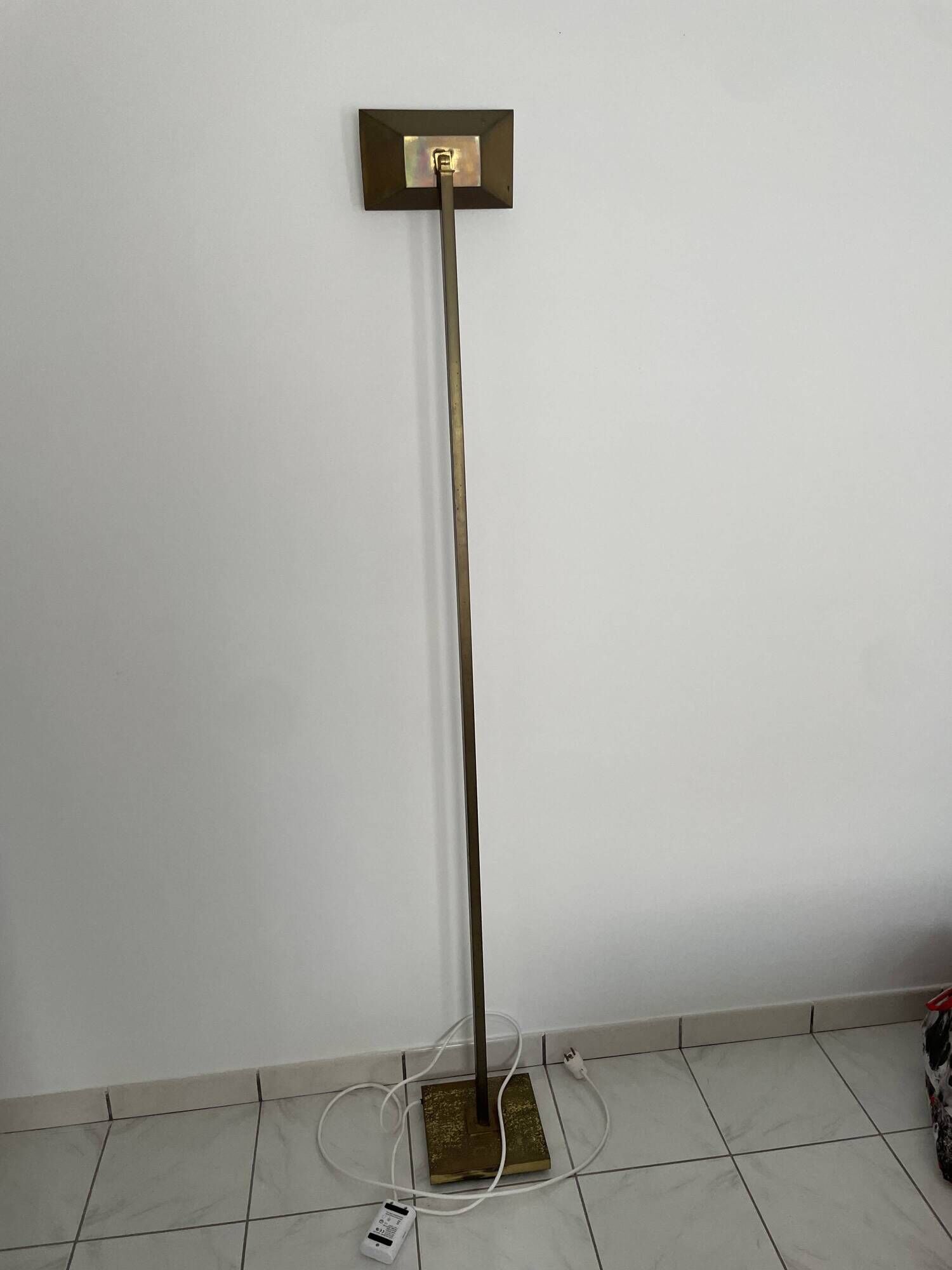 Lamp in gilded brass