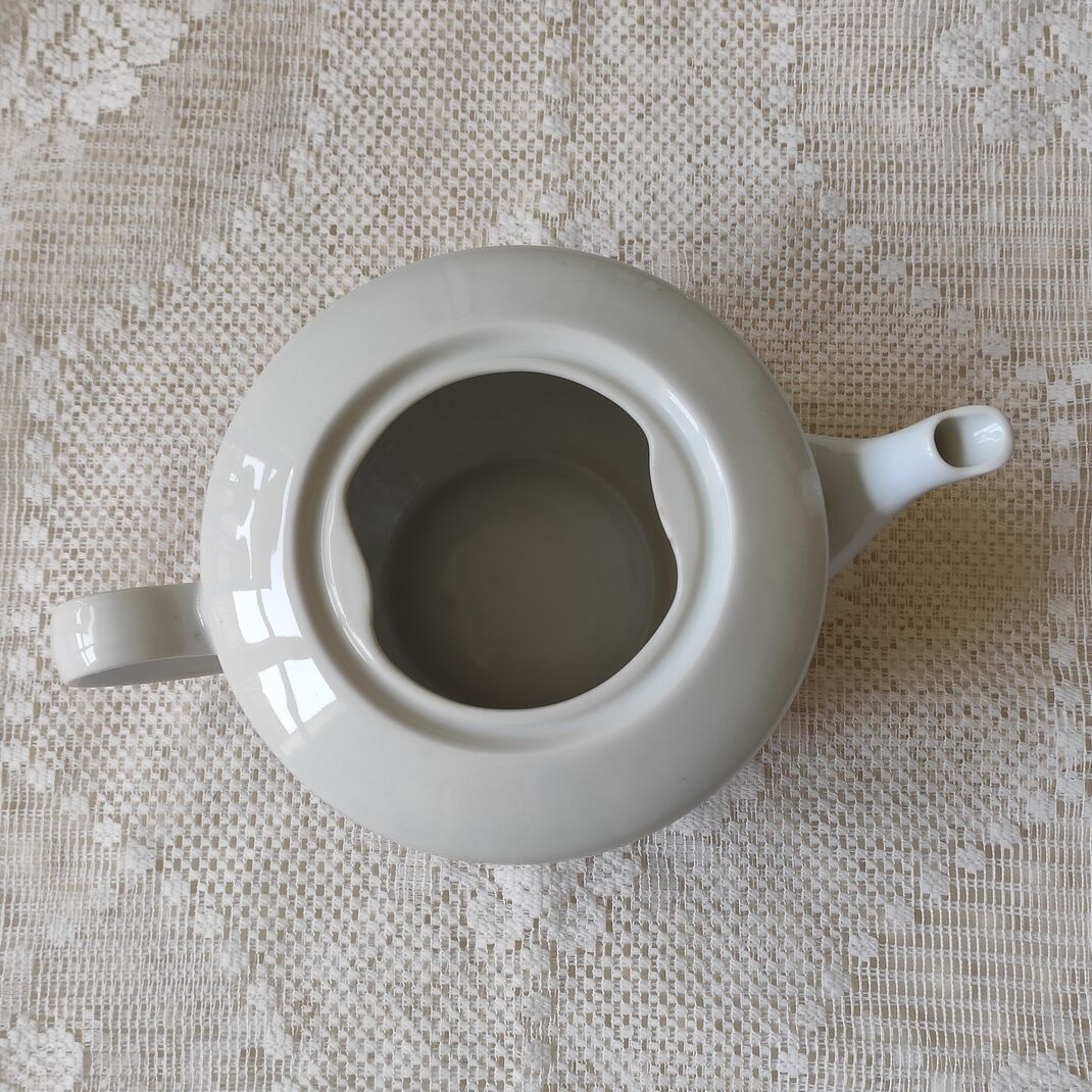 Théière en porcelaine Deshoulières